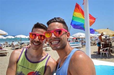 Gay beaches in Spain: for a charming exotic holiday in 2025!